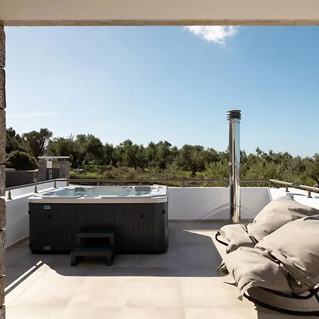 Porto Cali Villa *